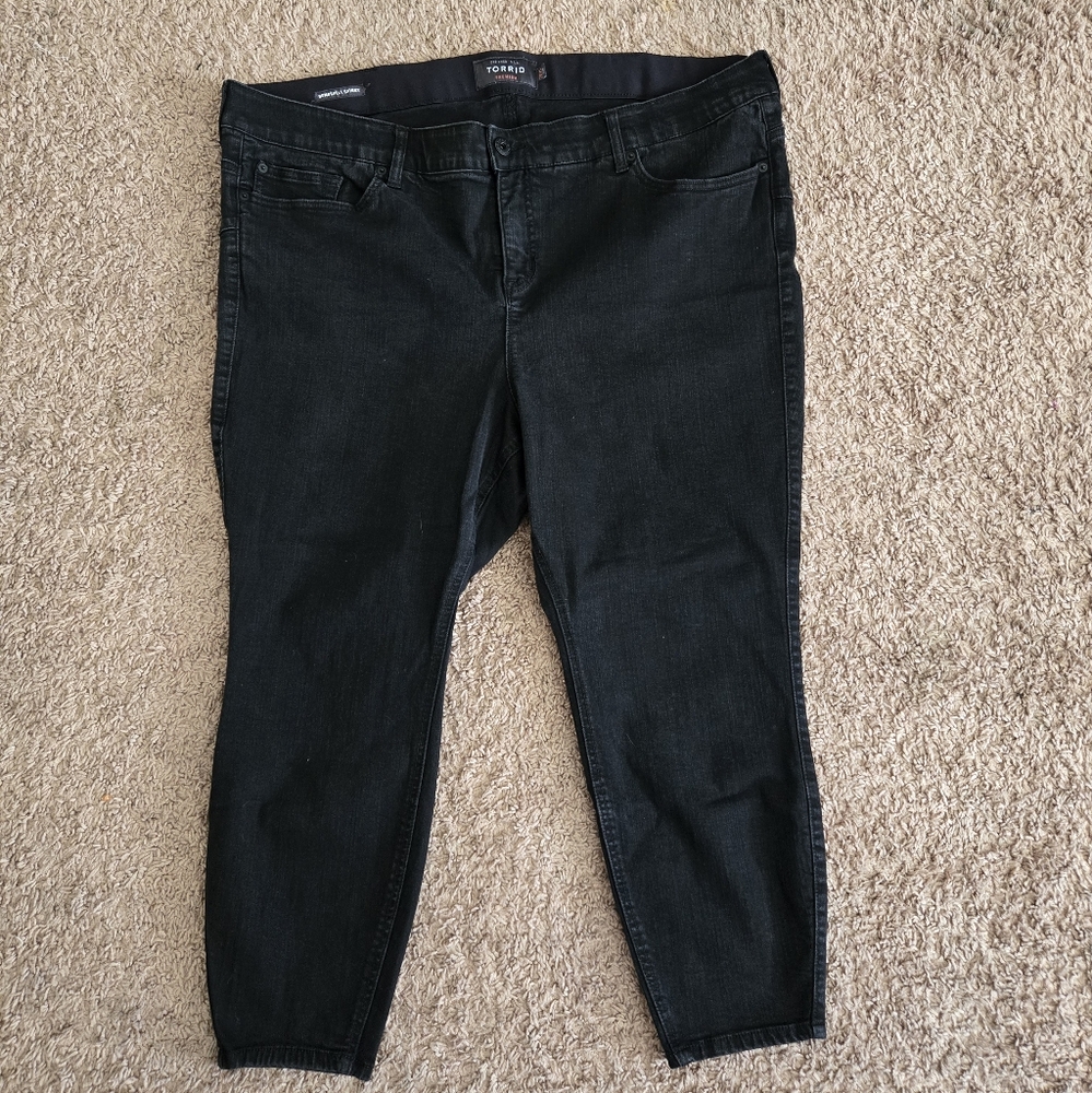 Torrid Bombshell 26 Black Skinny